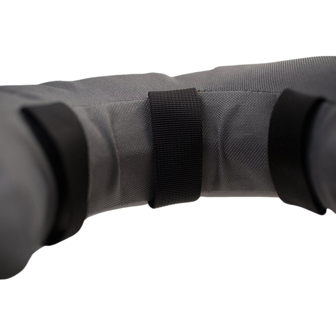 Kaulapantaan kiinnitettävä kauluri lemmikille.