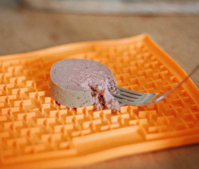 Tribal Sausage Kana koiranmakkara